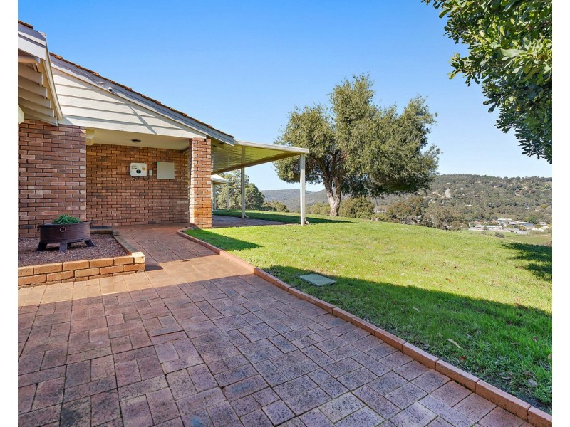 24 Grade Road, Kelmscott WA 6111