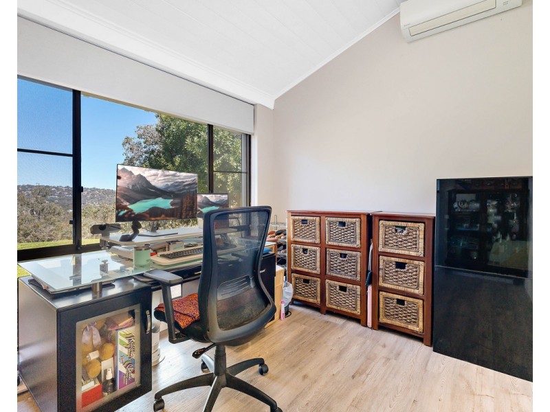 24 Grade Road, Kelmscott WA 6111