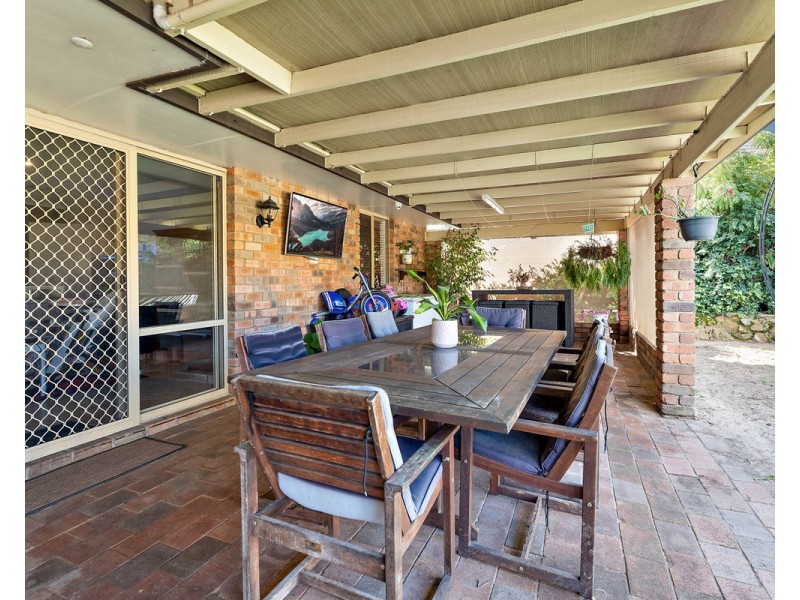 4 Wyong Place, Mount Nasura WA 6112