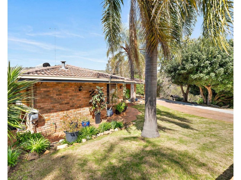 4 Wyong Place, Mount Nasura WA 6112