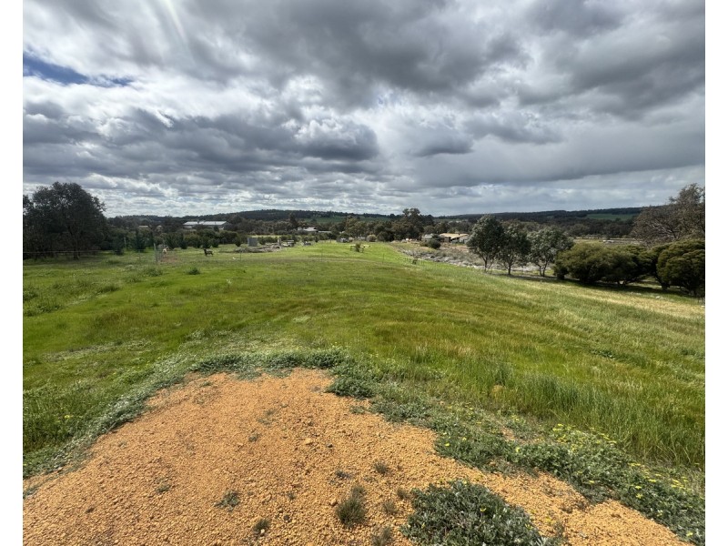 Lot 27,  Charlton Road, Wandering WA 6308