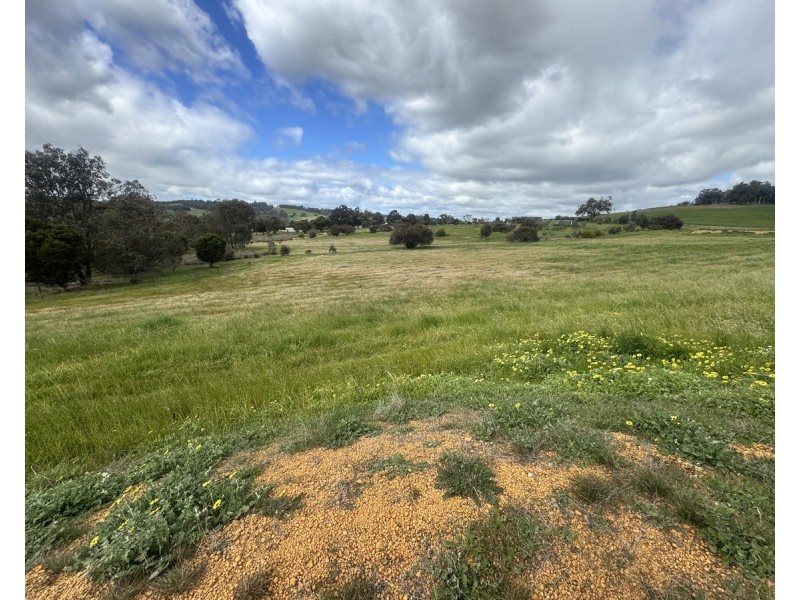 Lot 27,  Charlton Road, Wandering WA 6308