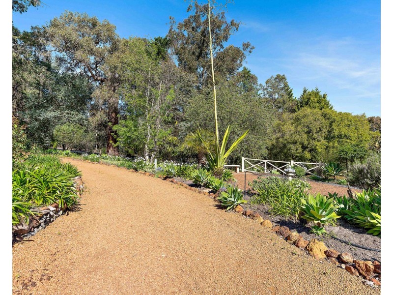 43 Wallangarra Drive, Bedfordale WA 6112