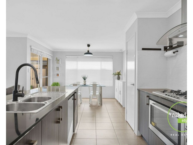 12 Grapple Road, Whitby WA 6123