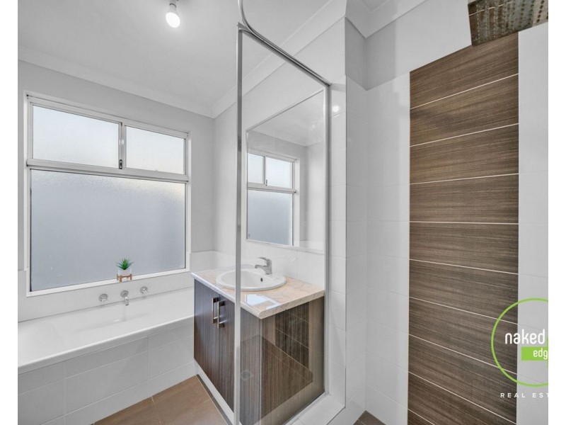 12 Grapple Road, Whitby WA 6123