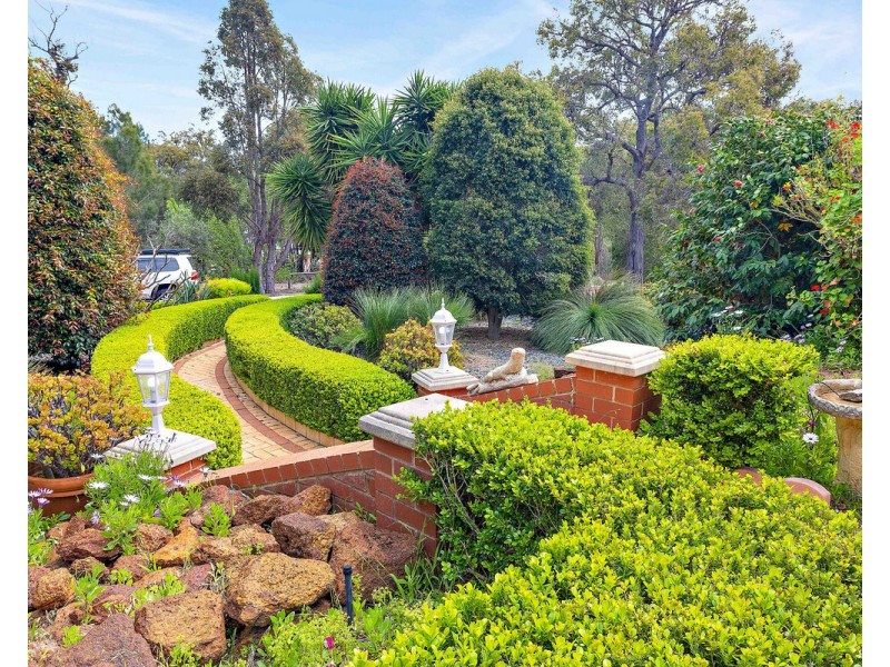 12 O’Neill Place, Bedfordale WA 6112