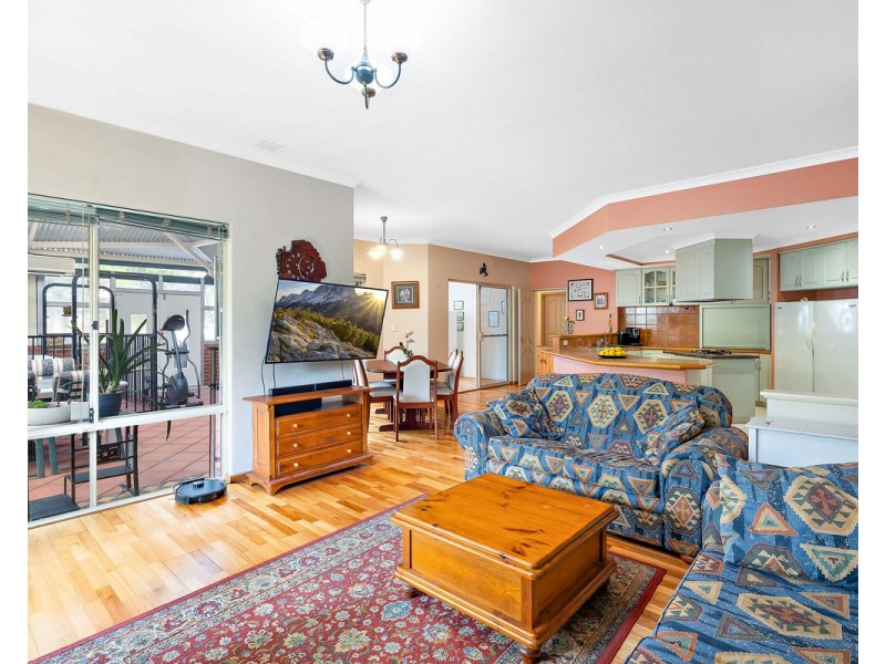 12 O’Neill Place, Bedfordale WA 6112