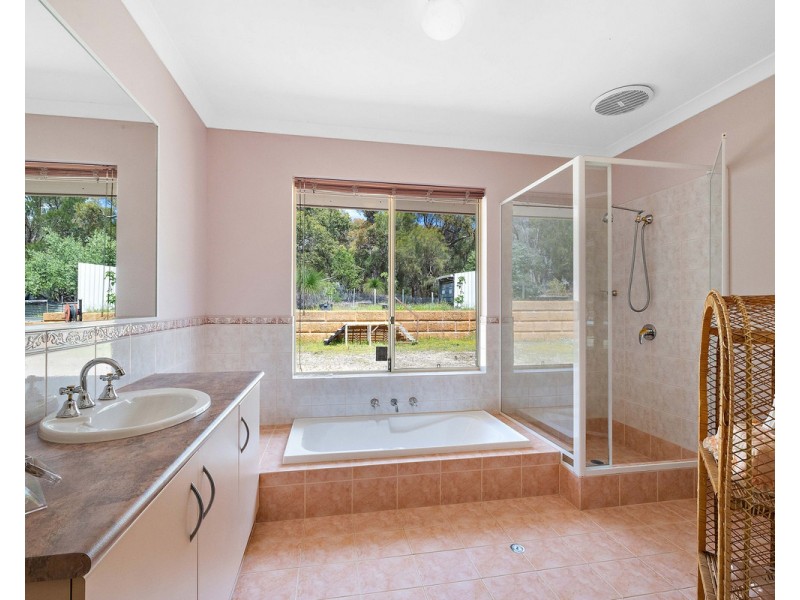 12 O’Neill Place, Bedfordale WA 6112