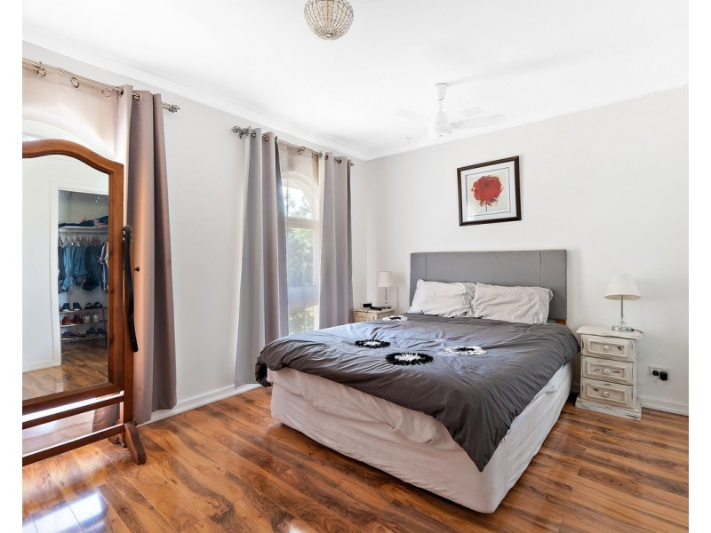 12 Alola Street, Kelmscott WA 6111