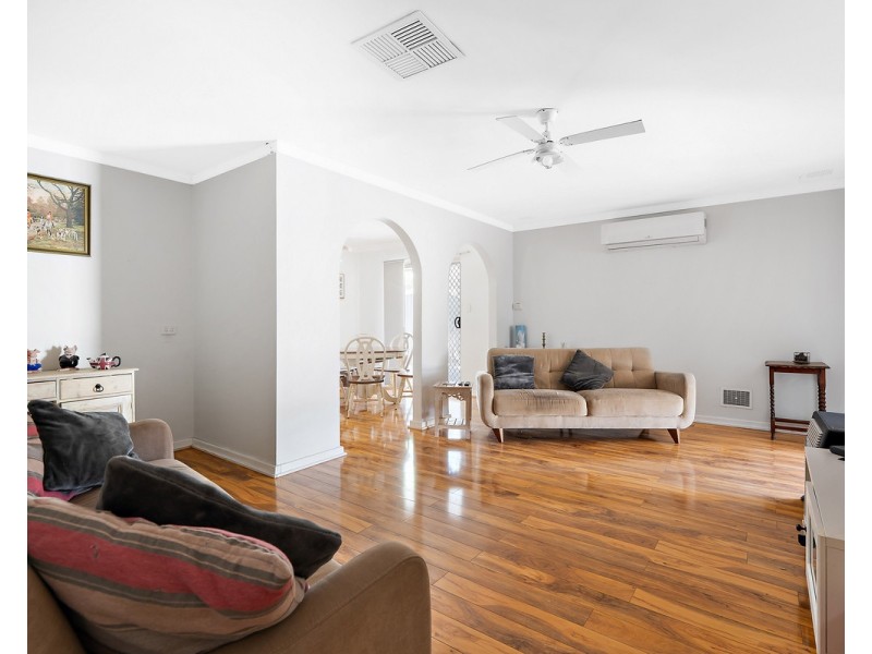 12 Alola Street, Kelmscott WA 6111