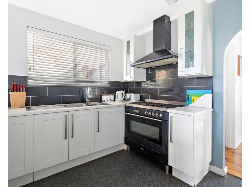 12 Alola Street, Kelmscott WA 6111