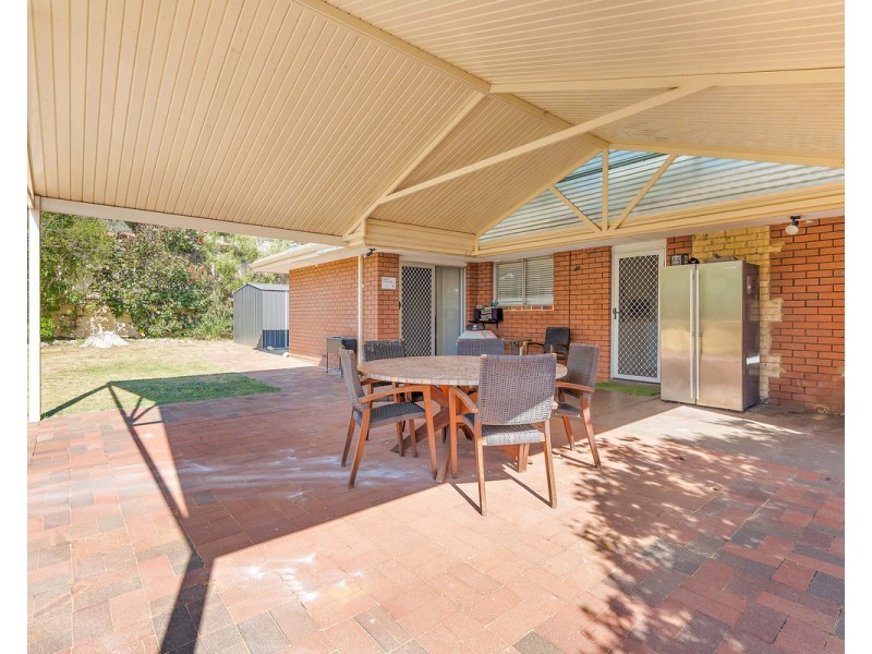 12 Alola Street, Kelmscott WA 6111