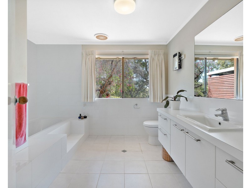 43 Canns Road, Bedfordale WA 6112