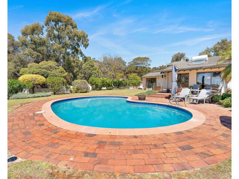 43 Canns Road, Bedfordale WA 6112