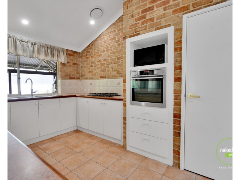 34 Coral Drive, Leschenault WA 6233