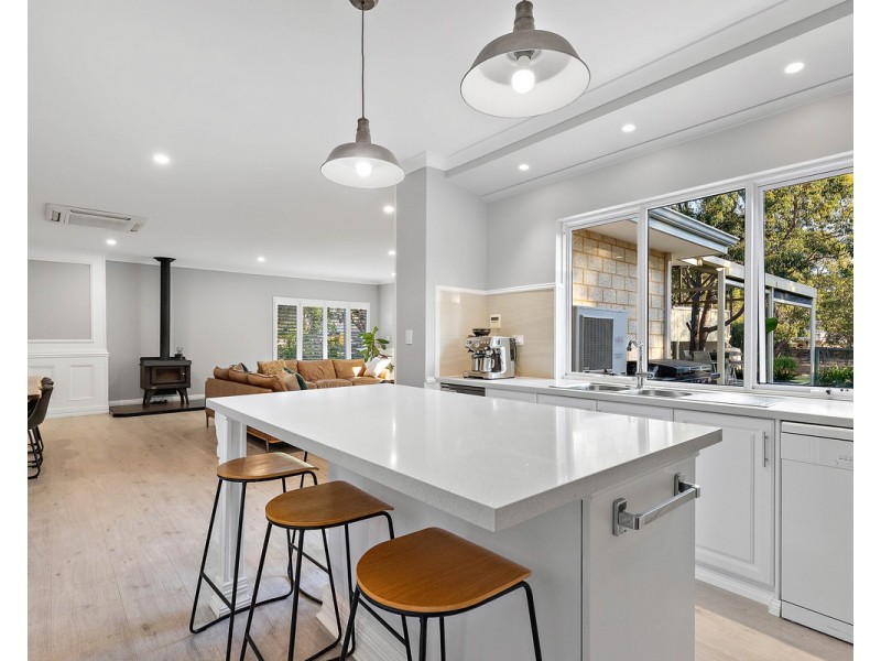 3 Portree Street, Bedfordale WA 6112