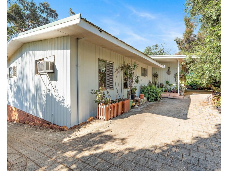 144 Albany Highway, Bedfordale WA 6112