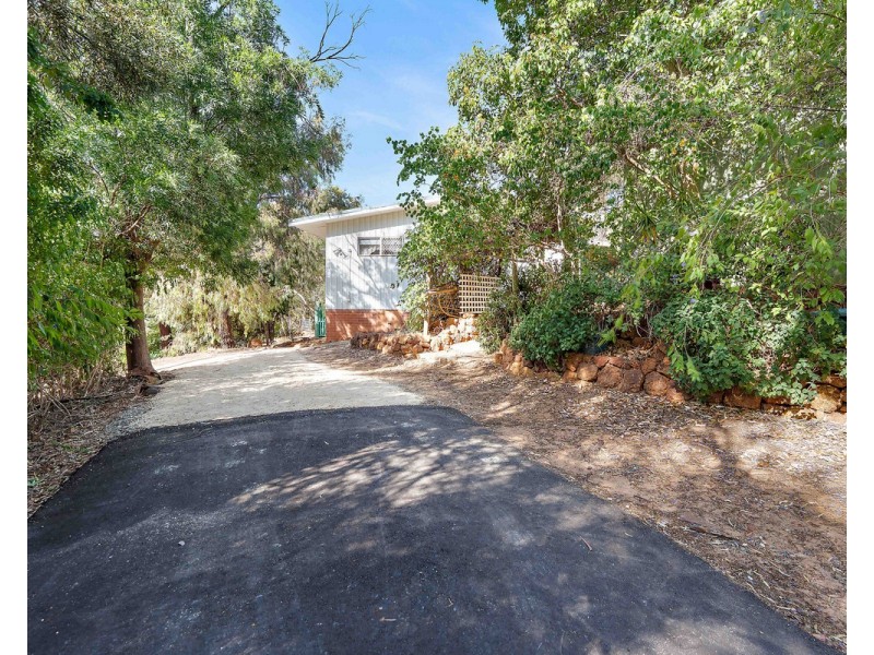 144 Albany Highway, Bedfordale WA 6112