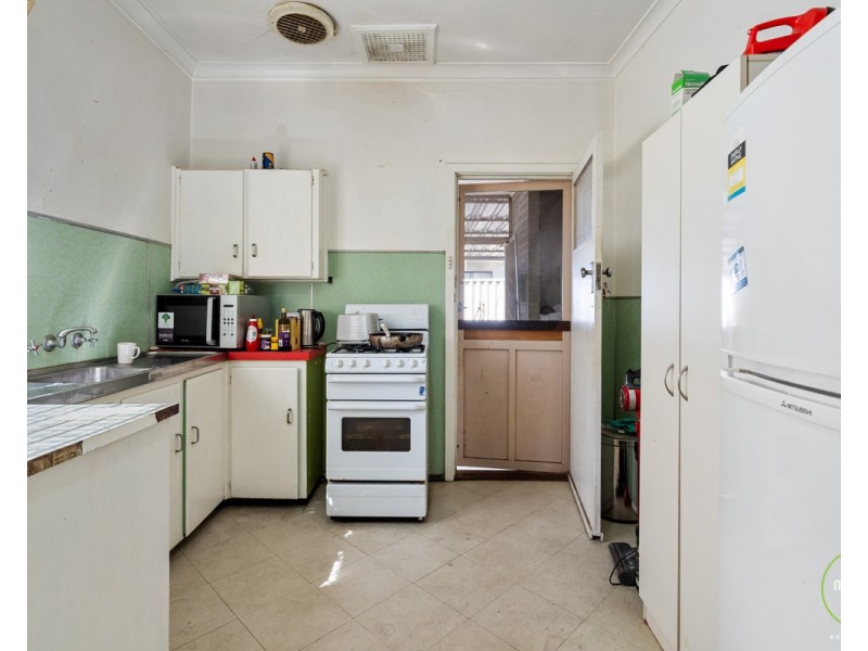 3 Teaguer Street, Wilson WA 6107