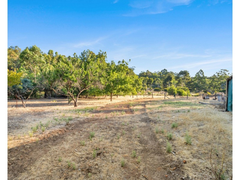 144 Canns Road, Bedfordale WA 6112