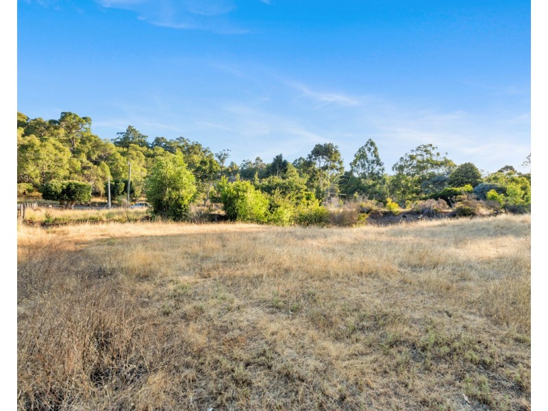 144 Canns Road, Bedfordale WA 6112