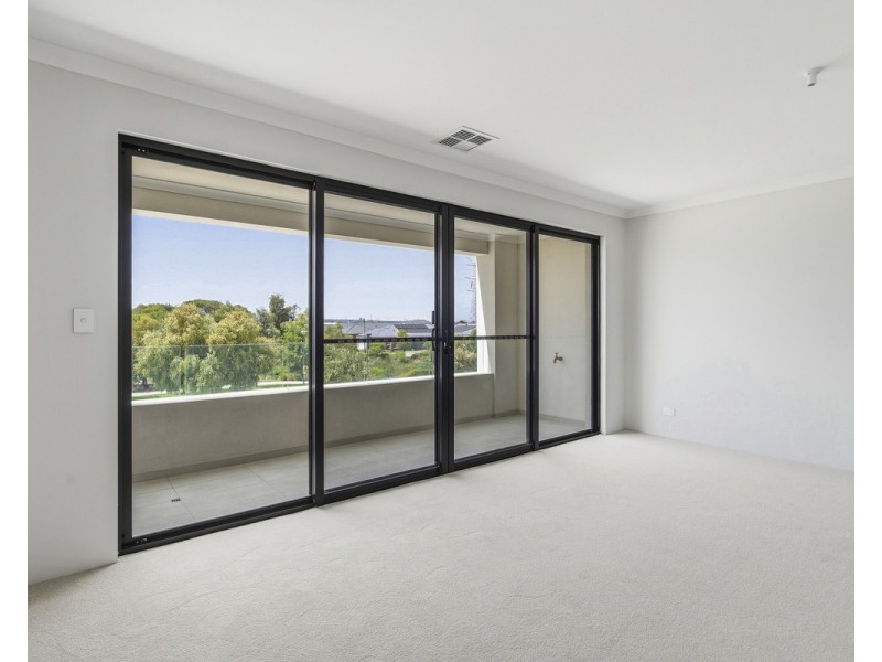 75 Willowdale Promenade, Piara Waters WA 6112