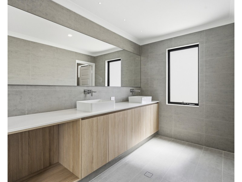 75 Willowdale Promenade, Piara Waters WA 6112