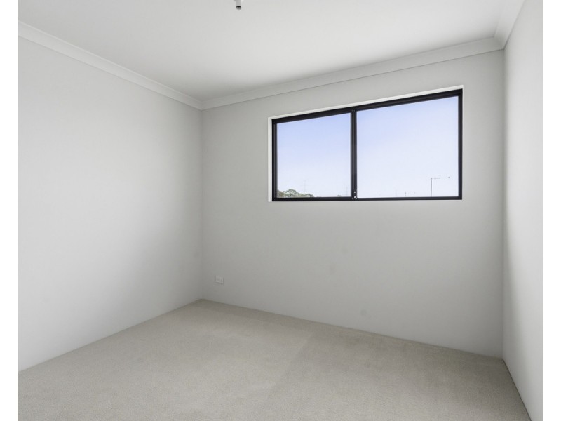 75 Willowdale Promenade, Piara Waters WA 6112