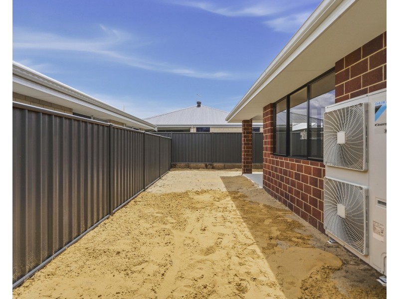 75 Willowdale Promenade, Piara Waters WA 6112