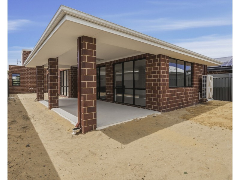 75 Willowdale Promenade, Piara Waters WA 6112