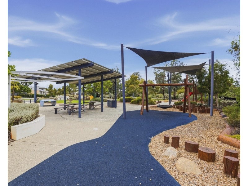 75 Willowdale Promenade, Piara Waters WA 6112