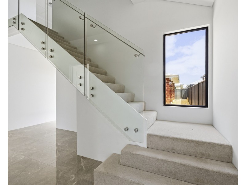 75 Willowdale Promenade, Piara Waters WA 6112