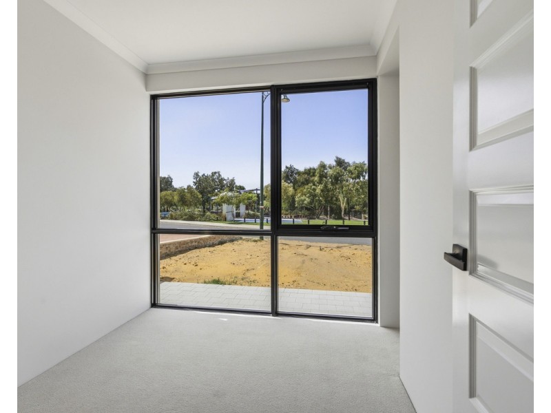 75 Willowdale Promenade, Piara Waters WA 6112