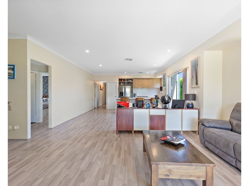 39 Lomond Way, Seville Grove WA 6112