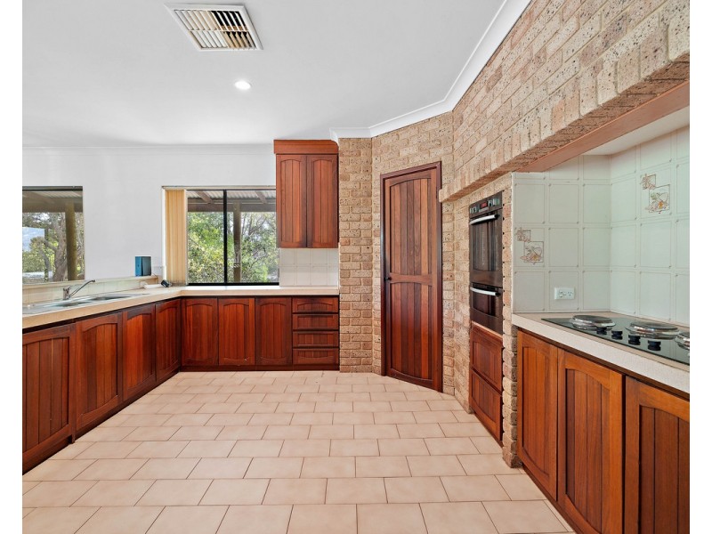 170 Springfield Road, Bedfordale WA 6112