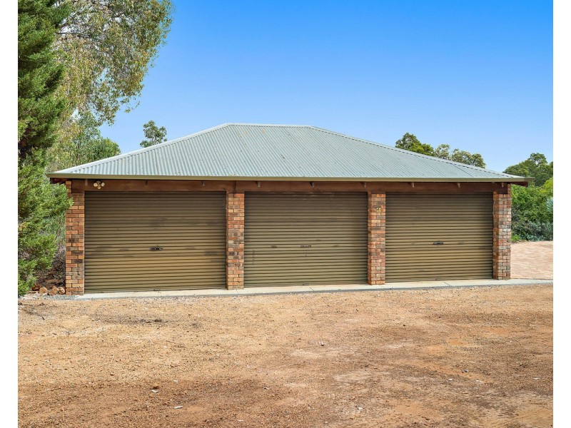 170 Springfield Road, Bedfordale WA 6112