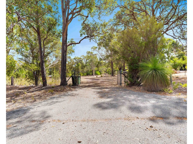 170 Springfield Road, Bedfordale WA 6112