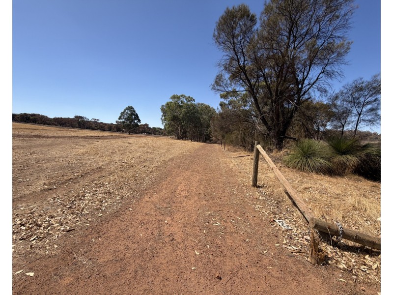 838 Moramockining Road, Wandering WA 6308