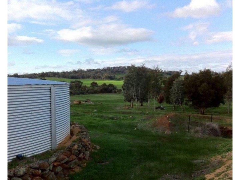 838 Moramockining Road, Wandering WA 6308