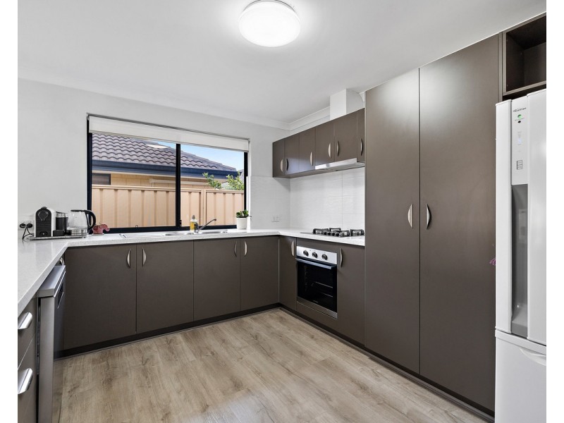 33 Tipperary Bend, Canning Vale WA 6155