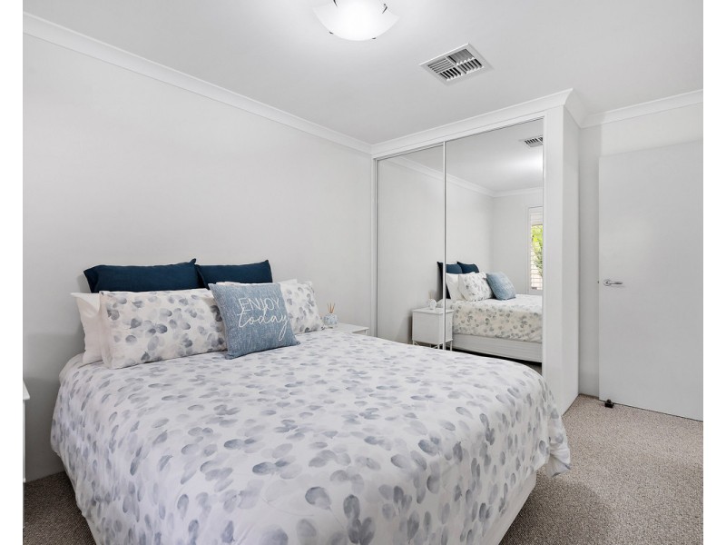 33 Tipperary Bend, Canning Vale WA 6155