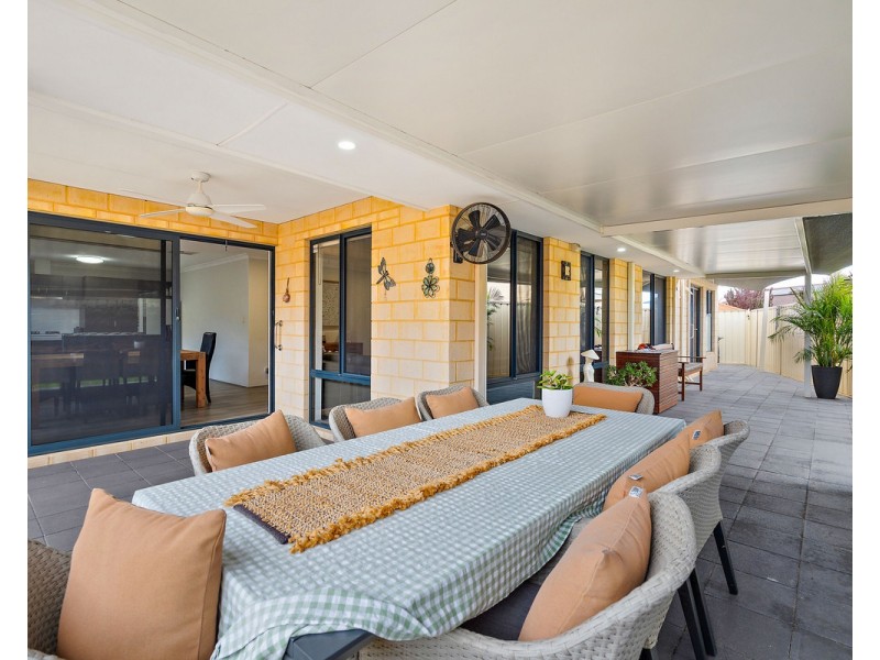 33 Tipperary Bend, Canning Vale WA 6155