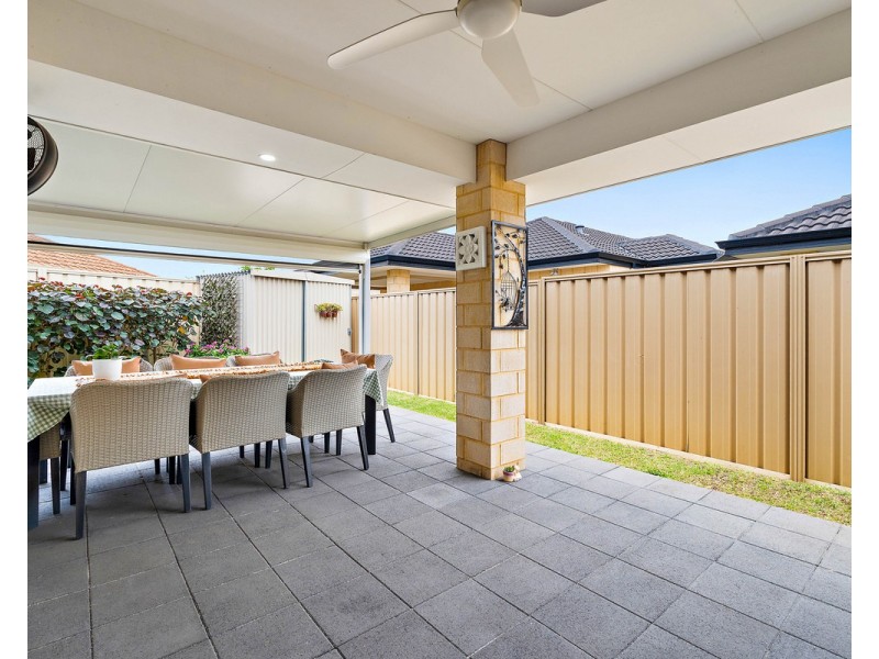 33 Tipperary Bend, Canning Vale WA 6155