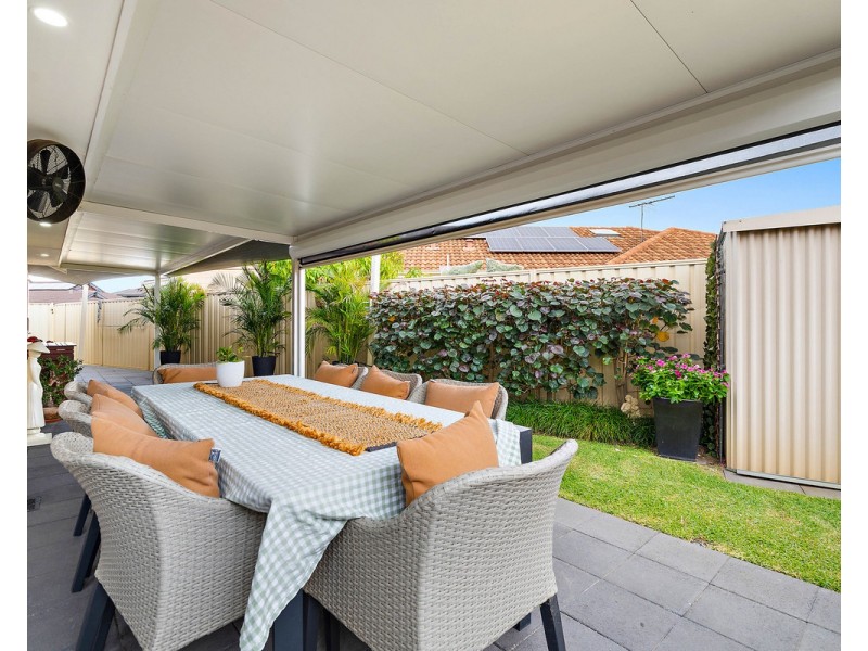 33 Tipperary Bend, Canning Vale WA 6155