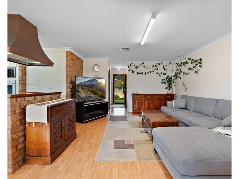 3 Bishop Close, Seville Grove WA 6112