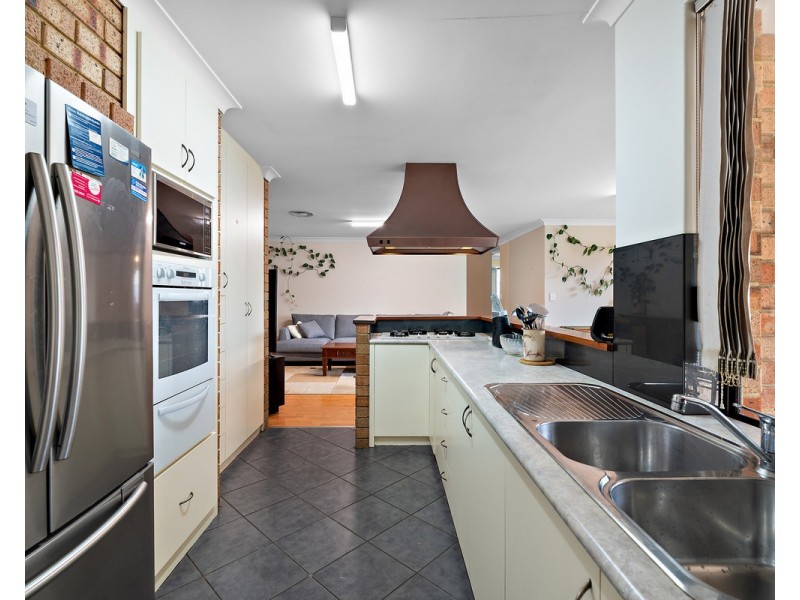 3 Bishop Close, Seville Grove WA 6112