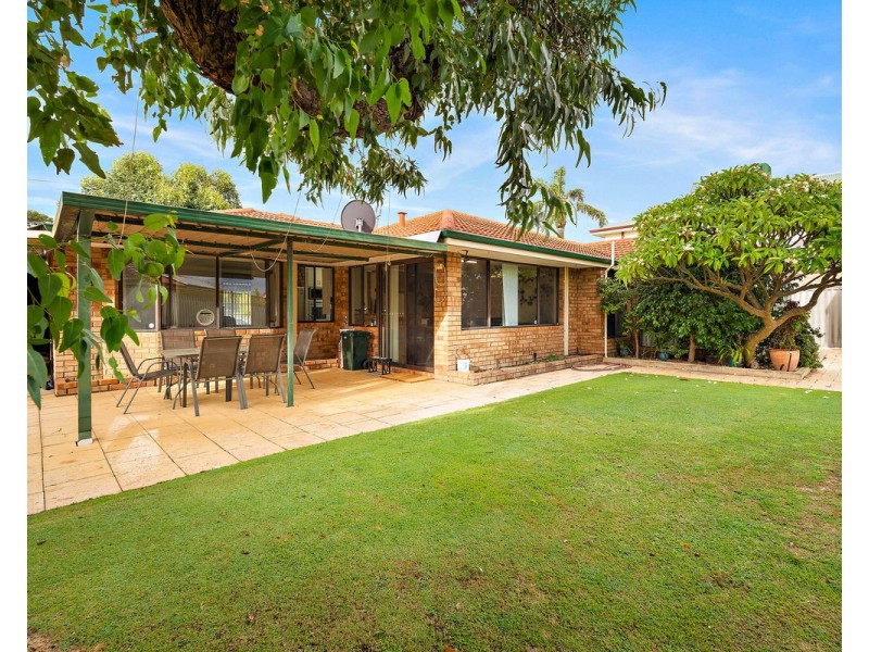 3 Bishop Close, Seville Grove WA 6112