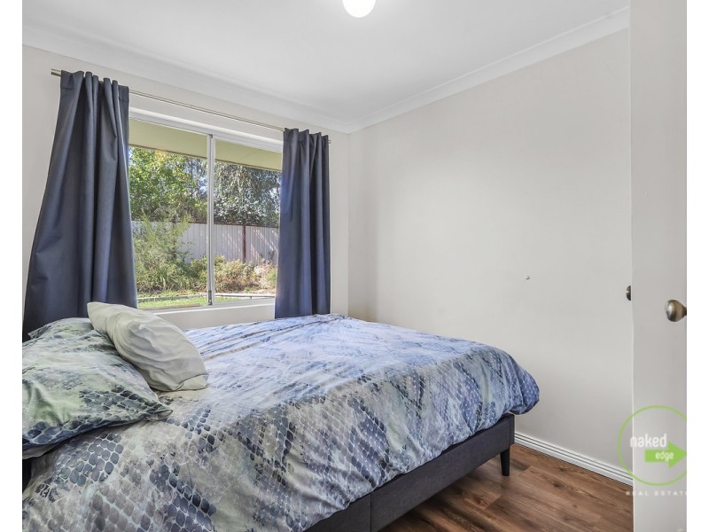 27 Jobson Loop, Brookdale WA 6112