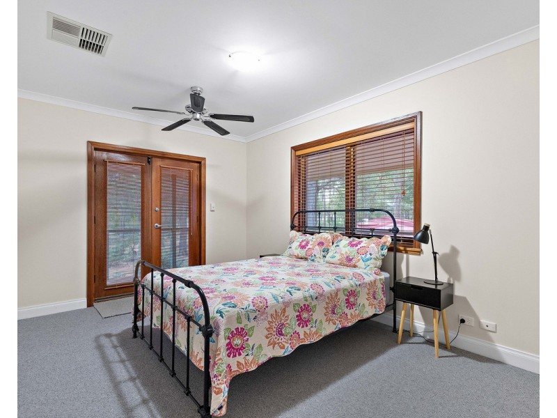 6 Sewell Street, Bedfordale WA 6112