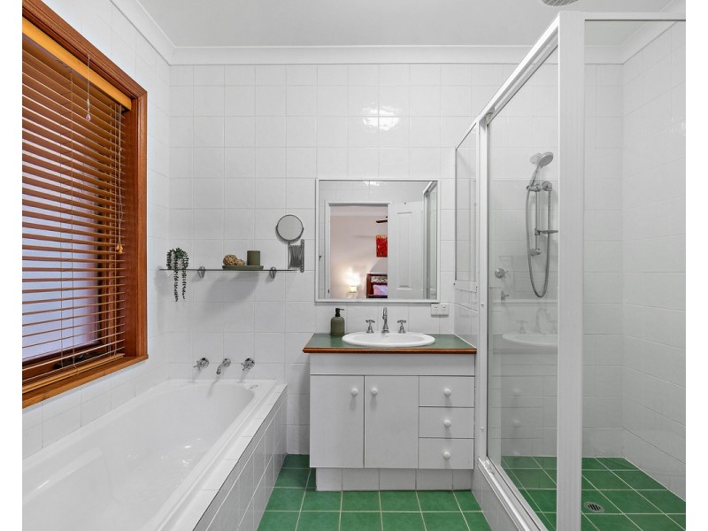 6 Sewell Street, Bedfordale WA 6112